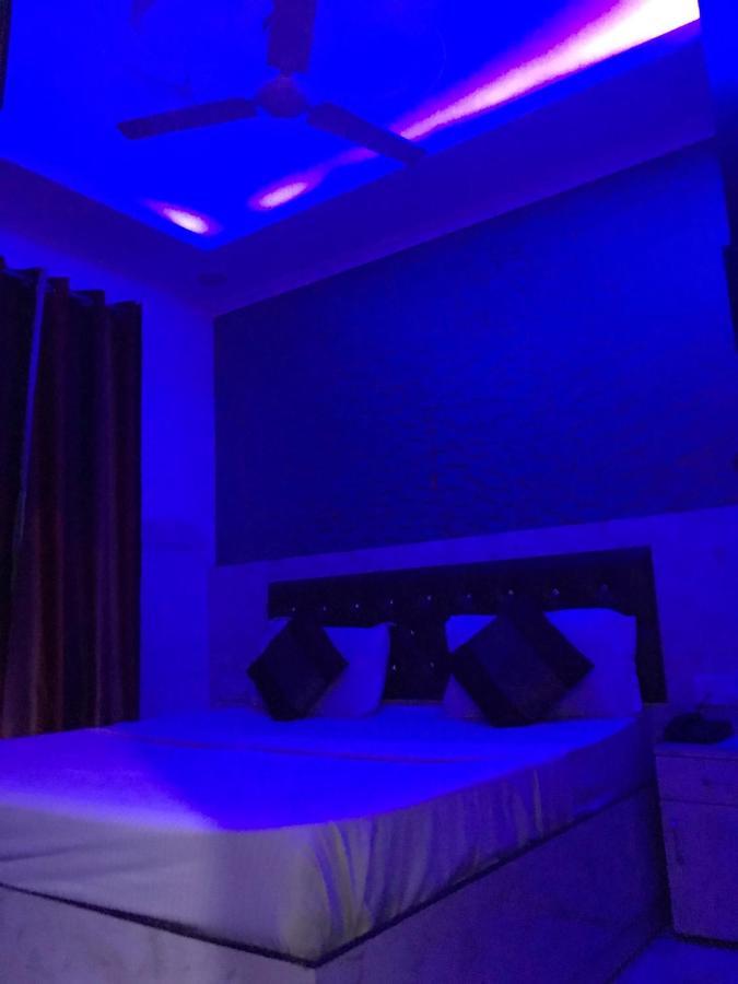 Hotel O Kanak Palace 뉴델리 외부 사진