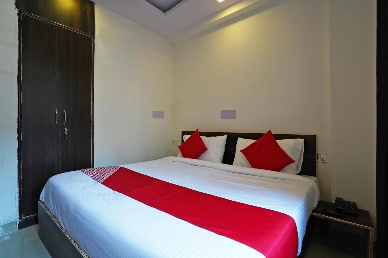 Hotel O Kanak Palace 뉴델리 외부 사진