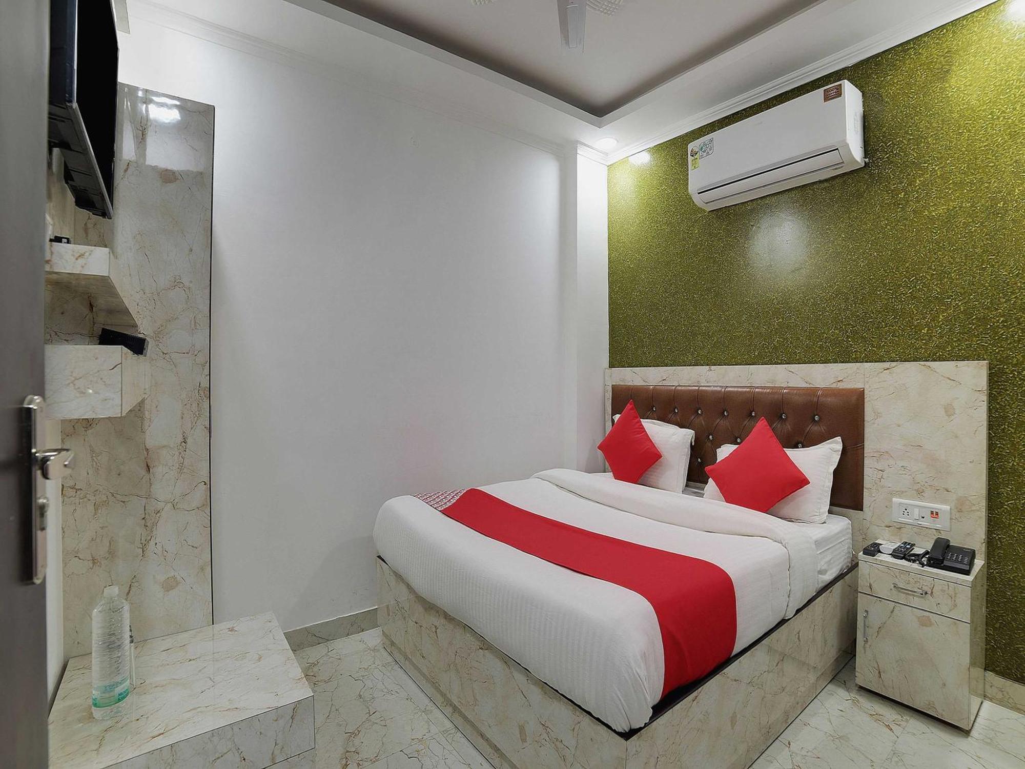 Hotel O Kanak Palace 뉴델리 외부 사진