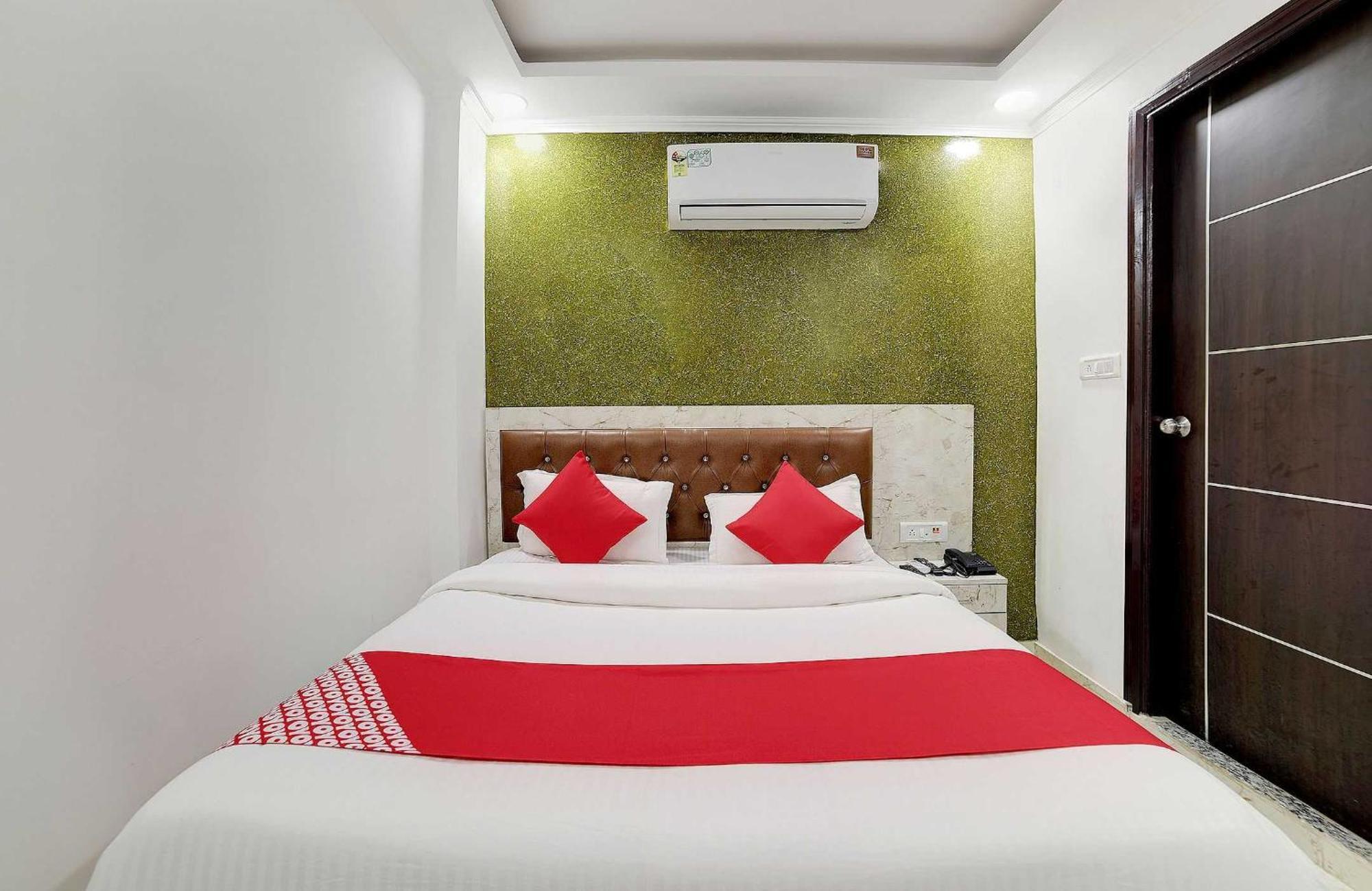 Hotel O Kanak Palace 뉴델리 외부 사진
